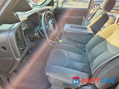 Zdjęcie 7 z 12 samochodu: 2007 CHEVROLET SILVERADO K2500 HEAVY DUTY VIN:1GCHK29D27E147092 - miniatura