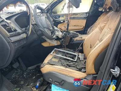 Zdjęcie 7 z 12 samochodu: 2017 VOLVO XC90 T6 VIN:YV4A22PKXH1132123 - miniatura