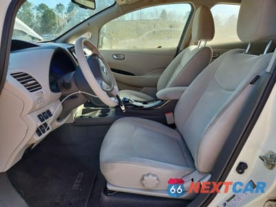 Zdjęcie 7 z 12 samochodu: 2011 NISSAN LEAF SV VIN:JN1AZ0CP8BT008452 - miniatura