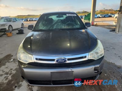 Piąte zdjęcie samochodu w środku: 2010 FORD FOCUS SE VIN:1FAHP3FN9AW138742 - miniatura