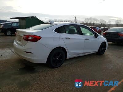 Trzecie zdjęcie samochodu z tyłu: 2017 CHEVROLET CRUZE LT VIN:1G1BE5SM6H7241211 - miniatura