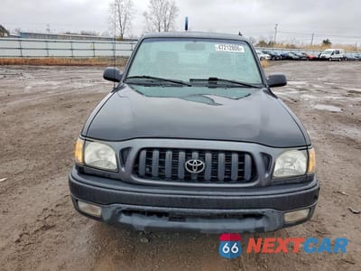 Piąte zdjęcie samochodu w środku: 2002 TOYOTA TACOMA BASE VIN:5TENL42N42Z143923 - miniatura