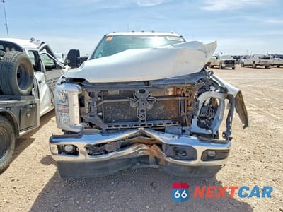 Piąte zdjęcie samochodu w środku: 2024 FORD F350 SUPER DUTY VIN:1FT8W3DT7REE09281 - miniatura