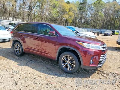Czwarte zdjęcie samochodu z boku: 2017 TOYOTA HIGHLANDER LE PLUS VIN:5TDZZRFH6HS207869 - miniatura