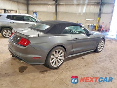 Trzecie zdjęcie samochodu z tyłu: 2021 FORD MUSTANG VIN:1FATP8UH0M5110536 - miniatura