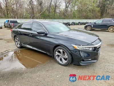 Czwarte zdjęcie samochodu z boku: 2018 HONDA ACCORD EX VIN:1HGCV1F45JA019560 - miniatura