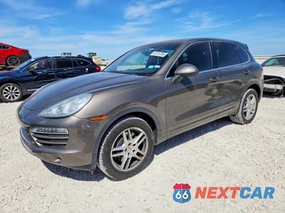 2012 PORSCHE CAYENNE WP1AA2A22CLA10043 - główne zdjęcie licytacji z USA - miniatura