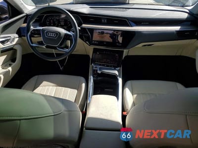 Zdjęcie 8 z 11 samochodu: 2024 AUDI Q8 E-TRON PREMIUM PLUS VIN:WA15AAGEXRB008340 - miniatura