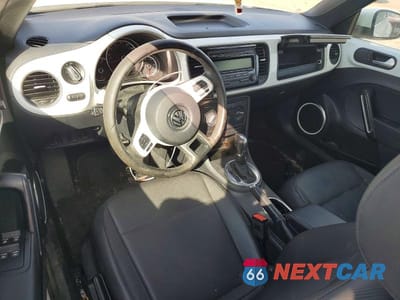 Zdjęcie 8 z 12 samochodu: 2015 VOLKSWAGEN BEETLE 1.8T VIN:3VW517AT5FM816578 - miniatura
