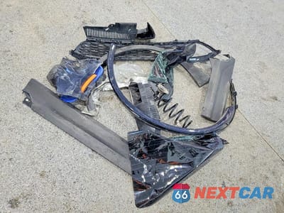 Zdjęcie 13 z 14 samochodu: 2019 VOLVO XC40 T5 R-DESIGN VIN:YV4162UM5K2057519 - miniatura