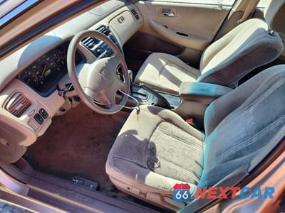 Zdjęcie 7 z 12 samochodu: 2000 HONDA ACCORD EX VIN:1HGCG6679YA146632 - miniatura