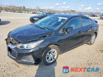 2019 CHEV CRUZE 1G1BC5SM9K7109914 - główne zdjęcie licytacji z USA - miniatura