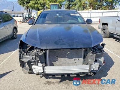 Piąte zdjęcie samochodu w środku: 2022 AUDI Q8 PRESTIGE S-LINE VIN:WA1FVBF17ND026970 - miniatura