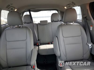 Zdjęcie 10 z 13 samochodu: 2020 TOYOTA SIENNA XLE 7-PASSENGER VIN:5TDDZ3DC1LS240754 - miniatura