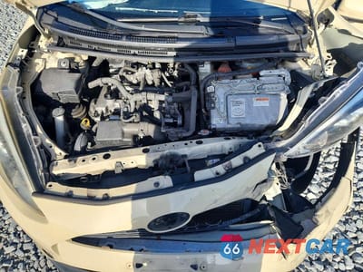 Zdjęcie 11 z 12 samochodu: 2018 TOYOTA PRIUS C TWO VIN:JTDKDTB38J1614361 - miniatura