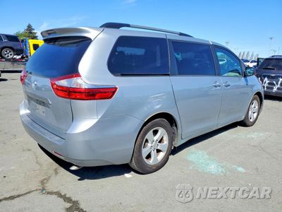 Trzecie zdjęcie samochodu z tyłu: 2015 TOYOTA SIENNA LE 8-PASSENGER VIN:5TDKK3DC3FS677266 - miniatura