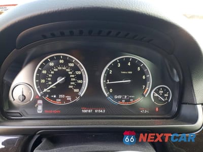 Zdjęcie 9 z 11 samochodu: 2013 BMW 528 XI VIN:WBAXH5C56DDW12467 - miniatura