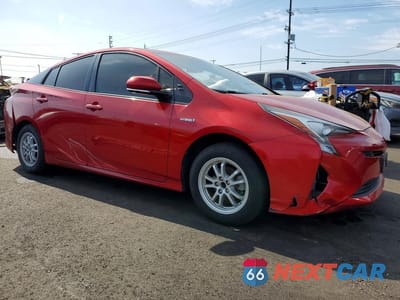 Czwarte zdjęcie samochodu z boku: 2017 TOYOTA PRIUS THREE VIN:JTDKARFU3H3540540 - miniatura