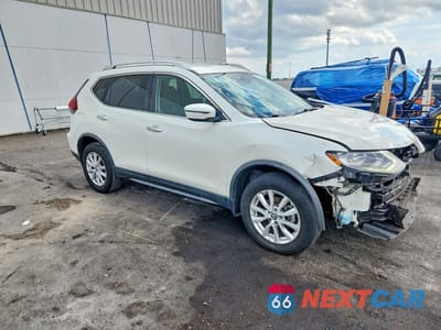 Czwarte zdjęcie samochodu z boku: 2019 NISSAN ROGUE SV VIN:KNMAT2MV2KP553319 - miniatura