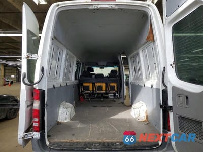 Zdjęcie 10 z 12 samochodu: 2012 MERCEDES-BENZ SPRINTER 2500 VIN:WD4PE8CC7C5645276 - miniatura