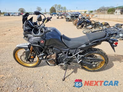 Trzecie zdjęcie samochodu z tyłu: 2019 HONDA CRF1000 A VIN:JH2SD0408KK300133 - miniatura