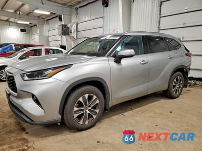 2021 TOYOTA HIGHLANDER XLE 5TDGZRBH5MS094567 - główne zdjęcie licytacji z USA - miniatura