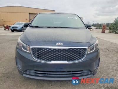 Piąte zdjęcie samochodu w środku: 2017 KIA SEDONA LX VIN:KNDMB5C1XH6329035 - miniatura