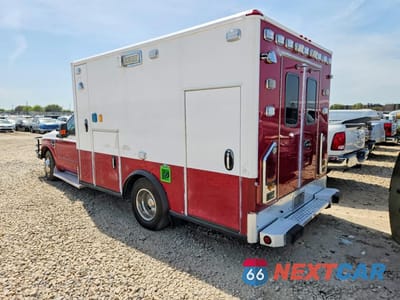 Drugie zdjęcie samochodu z przodu: 2010 FORD F350 SUPER DUTY AMBULANCE VIN:1FDWF3GR0AEB39706 - miniatura