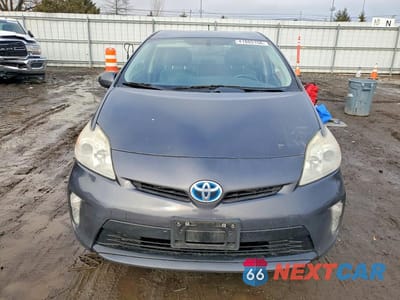 Piąte zdjęcie samochodu w środku: 2013 TOYOTA PRIUS FOUR VIN:JTDKN3DU3D1658775 - miniatura