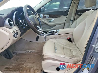 Zdjęcie 7 z 12 samochodu: 2015 MERCEDES-BENZ C 300 4MATIC VIN:55SWF4KB8FU039992 - miniatura