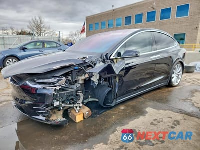 2017 TESLA MODEL X 5YJXCBE40HF051766 - główne zdjęcie licytacji z USA - miniatura