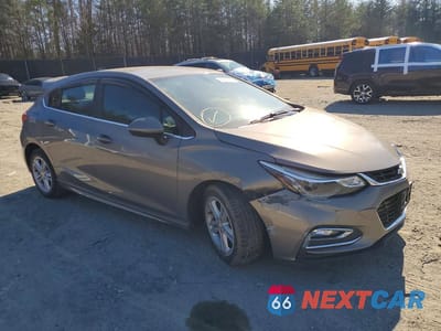 Czwarte zdjęcie samochodu z boku: 2017 CHEVROLET CRUZE LT VIN:3G1BE6SM0HS539728 - miniatura