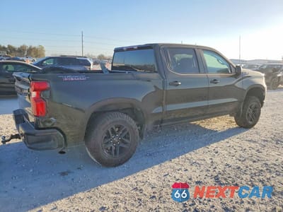 Trzecie zdjęcie samochodu z tyłu: 2022 CHEVROLET SILVERADO K1500 TRAIL BOSS CUSTOM VIN:3GCPDCEK1NG646469 - miniatura