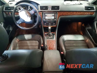 Zdjęcie 8 z 12 samochodu: 2012 VOLKSWAGEN PASSAT SEL VIN:1VWCP7A34CC079294 - miniatura