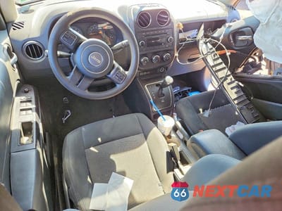 Zdjęcie 8 z 12 samochodu: 2014 JEEP PATRIOT SPORT VIN:1C4NJPBA8ED843882 - miniatura