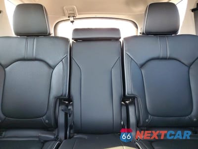 Zdjęcie 10 z 13 samochodu: 2023 HONDA PILOT ELITE VIN:5FNYG1H89PB018104 - miniatura