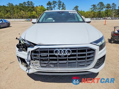 Piąte zdjęcie samochodu w środku: 2022 AUDI Q8 PREMIUM VIN:WA1AVBF18ND021545 - miniatura