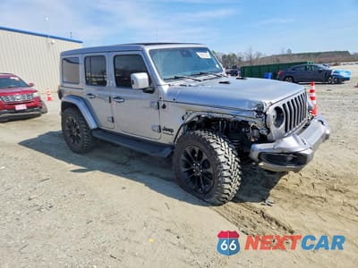 Czwarte zdjęcie samochodu z boku: 2021 JEEP WRANGLER UNLIMITED SAHARA VIN:1C4HJXEGXMW622753 - miniatura