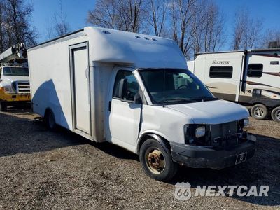 Czwarte zdjęcie samochodu z boku: 2015 GMC SAVANA CUTAWAY G3500 VIN:1GD374CG3F1226668 - miniatura