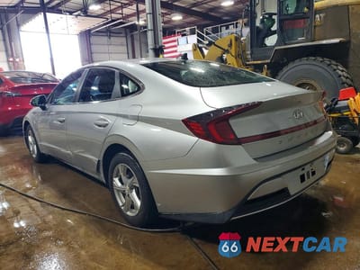 Drugie zdjęcie samochodu z przodu: 2021 HYUNDAI SONATA SE VIN:5NPEG4JA5MH105075 - miniatura