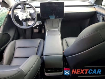 Zdjęcie 8 z 12 samochodu: 2024 TESLA MODEL Y VIN:7SAYGDED0RA329636 - miniatura