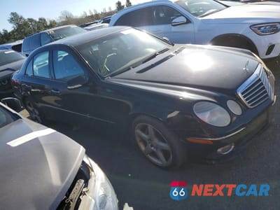Czwarte zdjęcie samochodu z boku: 2009 MERCEDES-BENZ E 350 VIN:WDBUF56XX9B391224 - miniatura