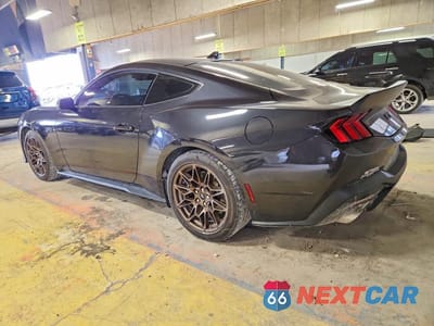 Drugie zdjęcie samochodu z przodu: 2024 FORD MUSTANG GT VIN:1FA6P8CF8R5429753 - miniatura