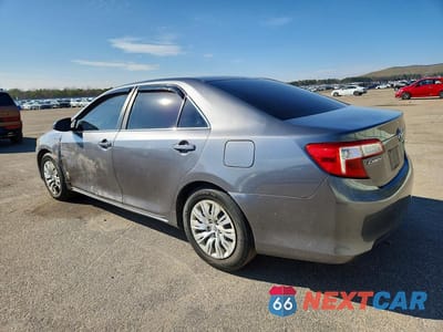 Drugie zdjęcie samochodu z przodu: 2014 TOYOTA CAMRY HYBRID LE VIN:4T1BD1FKXEU133484 - miniatura