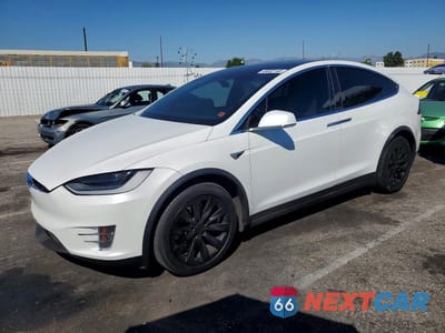 2020 TESLA MODEL X 5YJXCBE20LF231403 - główne zdjęcie licytacji z USA - miniatura