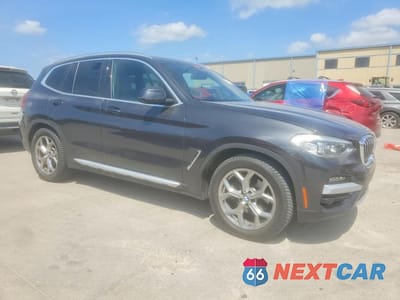 Czwarte zdjęcie samochodu z boku: 2021 BMW X3 SDRIVE30I VIN:5UXTY3C02M9E48133 - miniatura