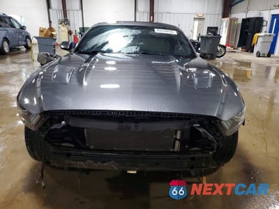 Piąte zdjęcie samochodu w środku: 2017 FORD MUSTANG GT VIN:1FA6P8CF6H5221224 - miniatura