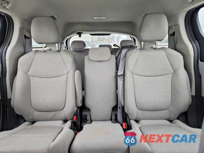 Zdjęcie 10 z 12 samochodu: 2022 TOYOTA SIENNA LE 8-PASSENGER VIN:5TDKRKEC3NS116634 - miniatura
