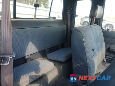 Zdjęcie 10 z 12 samochodu: 1990 TOYOTA PICKUP DELUXE VIN:JT4VN93DXL5016269 - miniatura