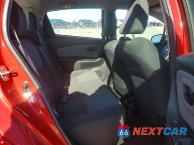 Zdjęcie 10 z 14 samochodu: 2016 TOYOTA YARIS 5-DOOR L VIN:VNKKTUD31GA059405 - miniatura